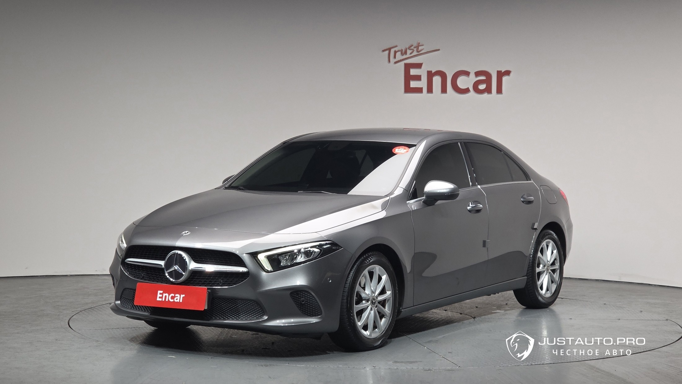 Автомобиль Mercedes-Benz A-Class