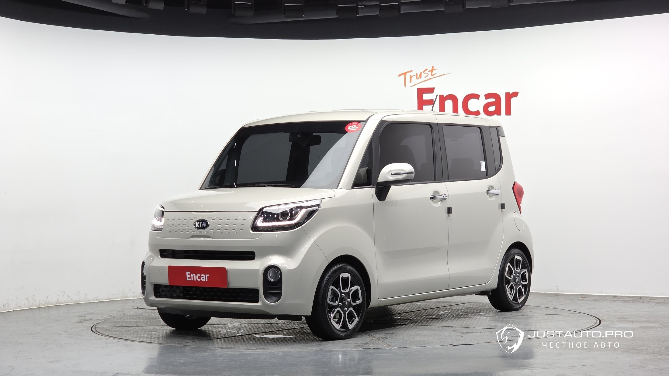 Автомобиль Kia RAY