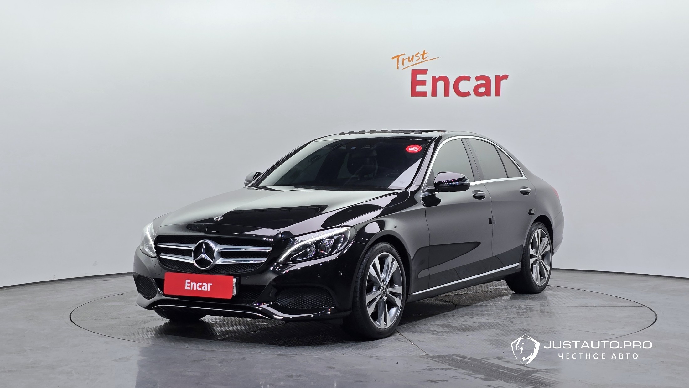 Автомобиль Mercedes-Benz C-Class