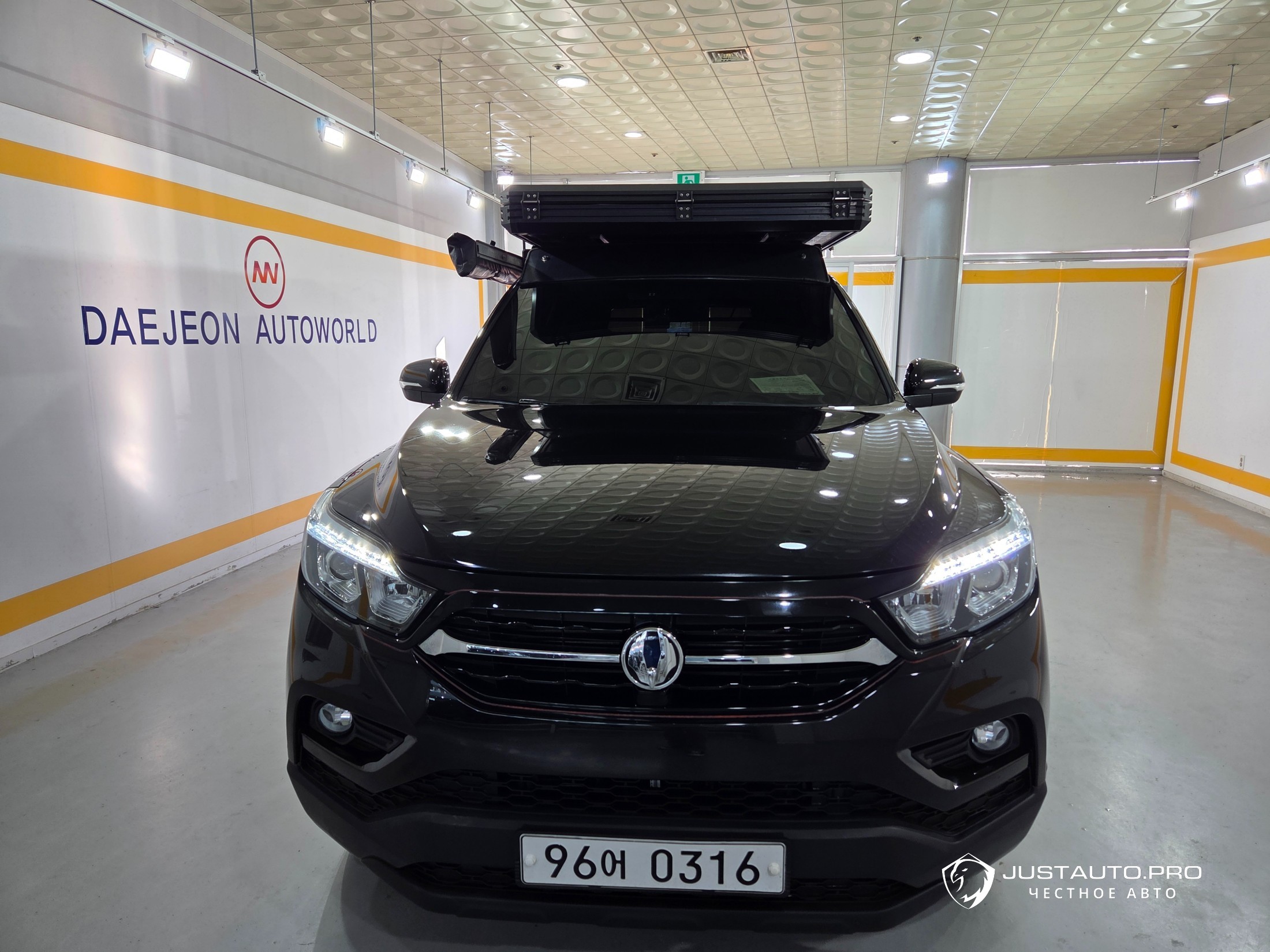 Автомобиль KG_Mobility_Ssangyong Rexton