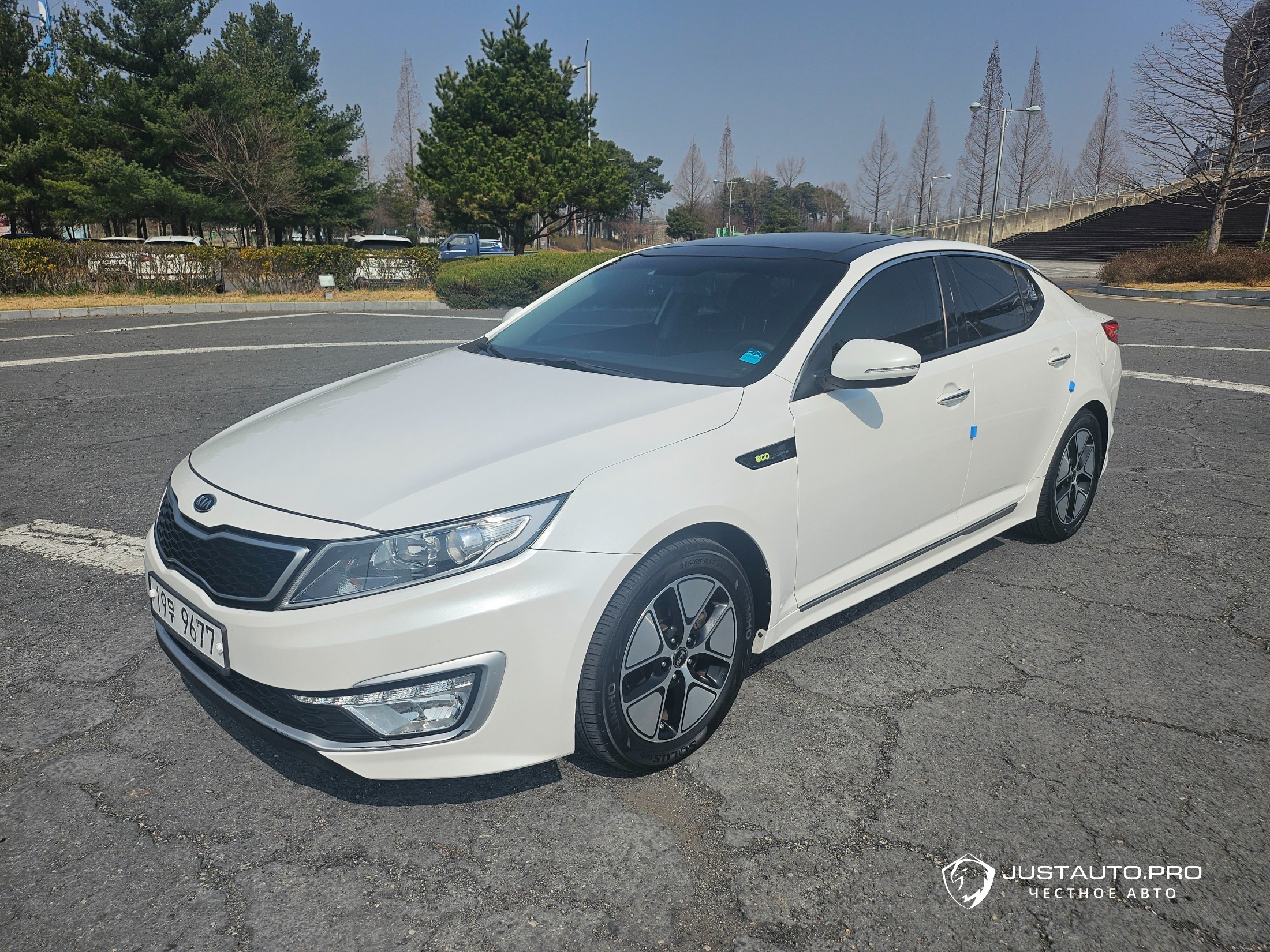 Автомобиль Kia K5