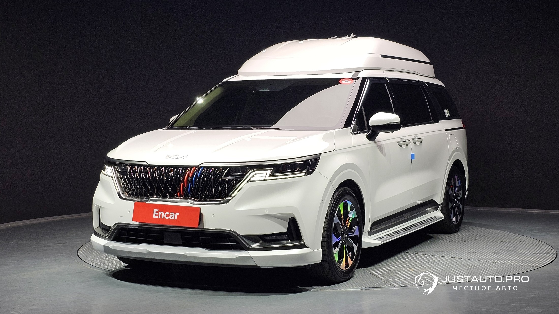 Автомобиль Kia Canival