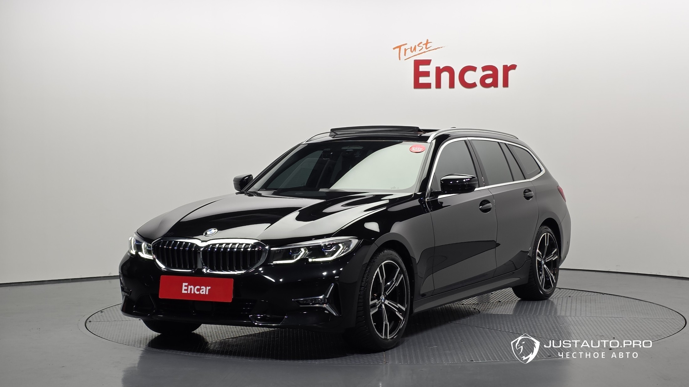 Автомобиль BMW 3-Series