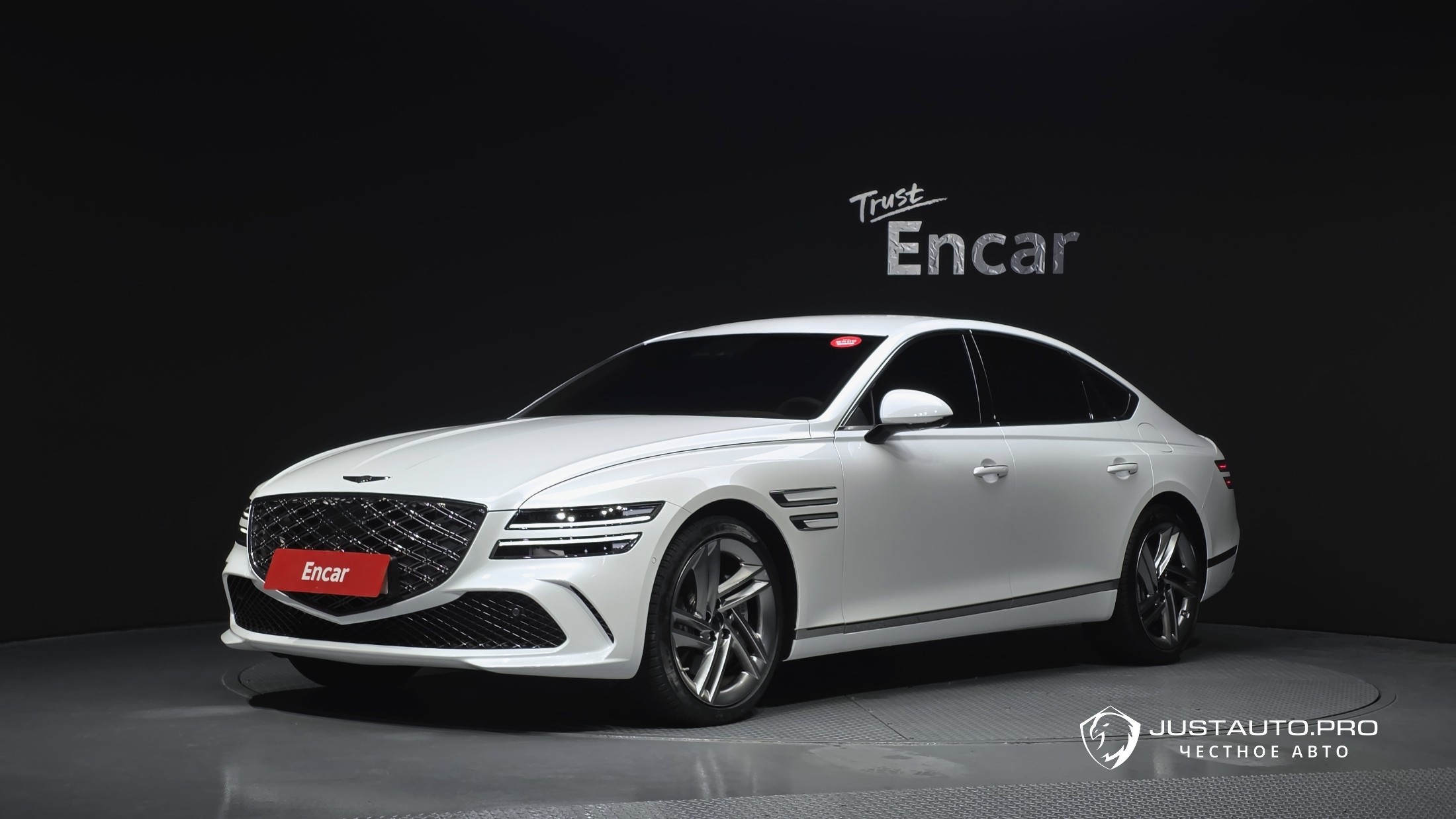 Автомобиль Genesis G80