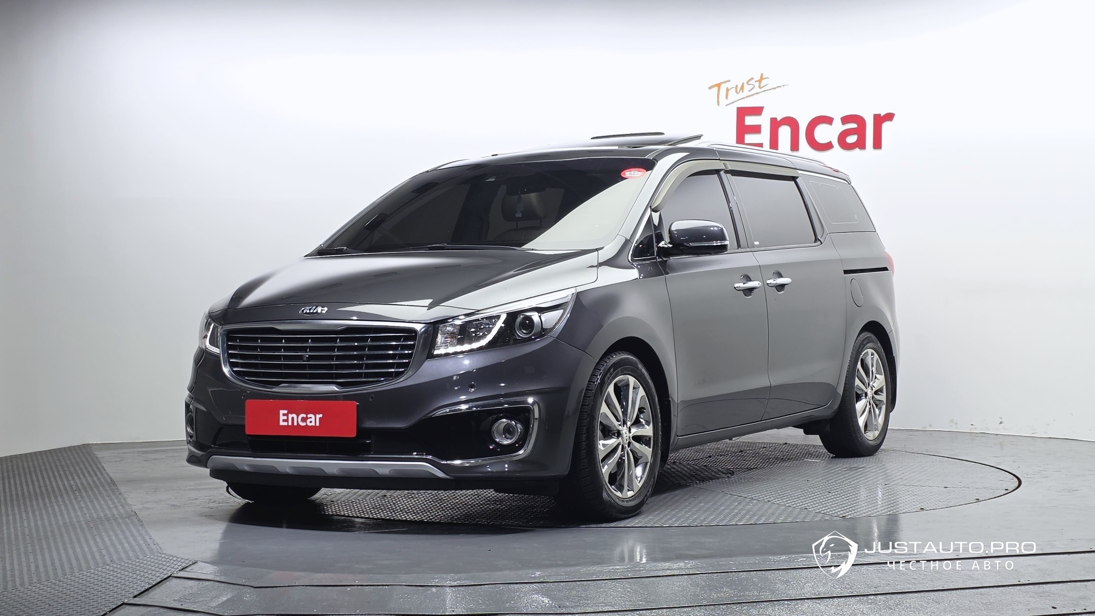 Автомобиль Kia Canival