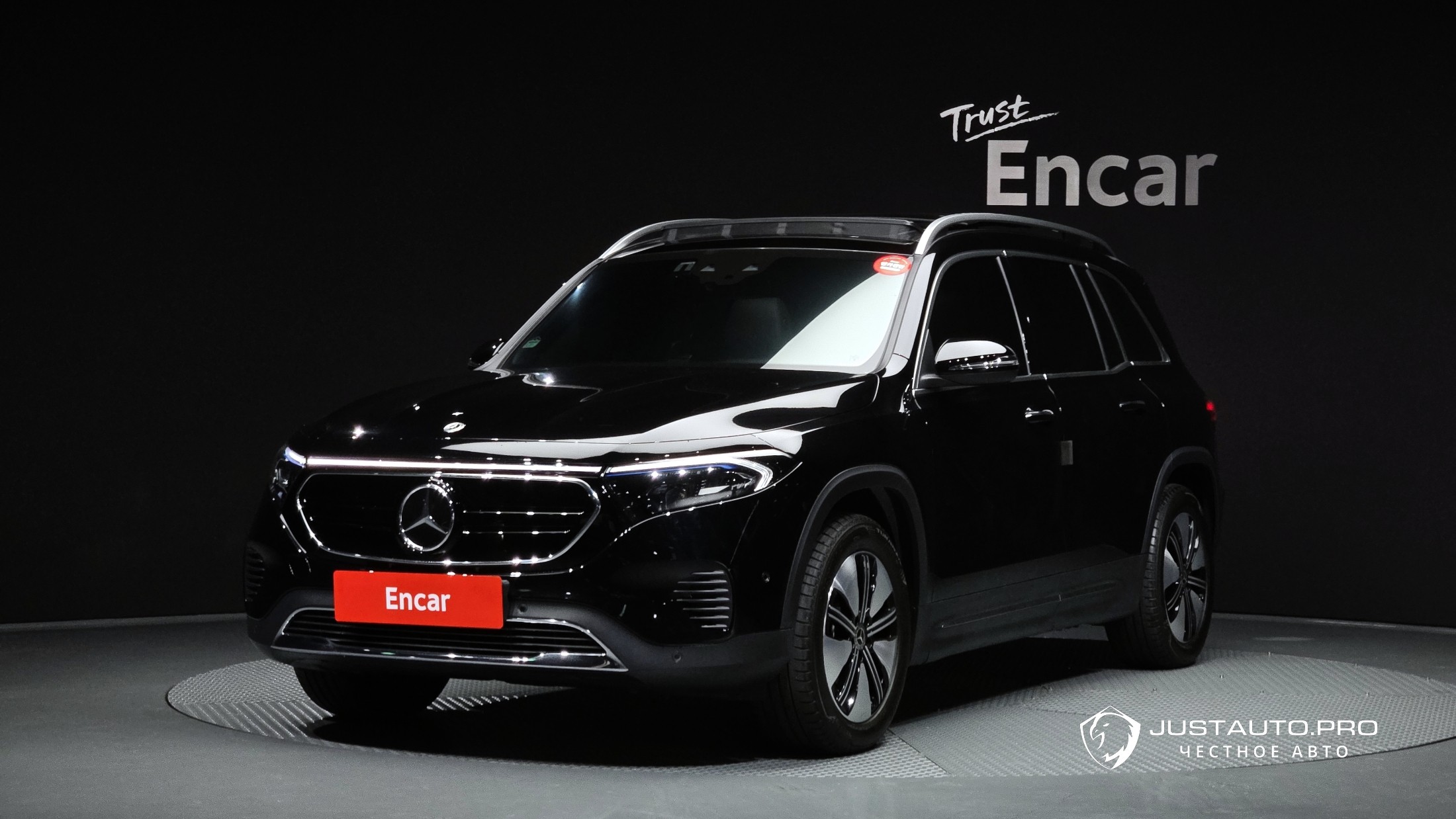 Автомобиль Mercedes-Benz EQB