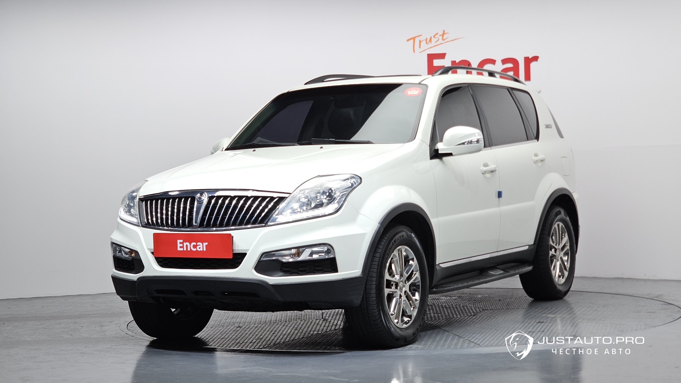 Автомобиль KG_Mobility_Ssangyong Rexton