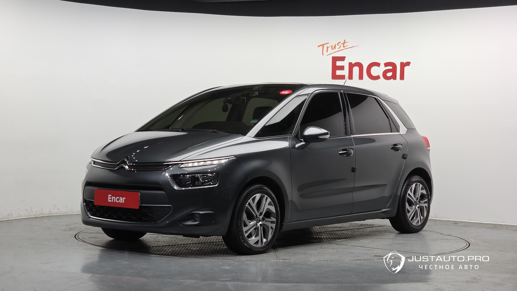 Автомобиль Citroen-DS C4 Picasso