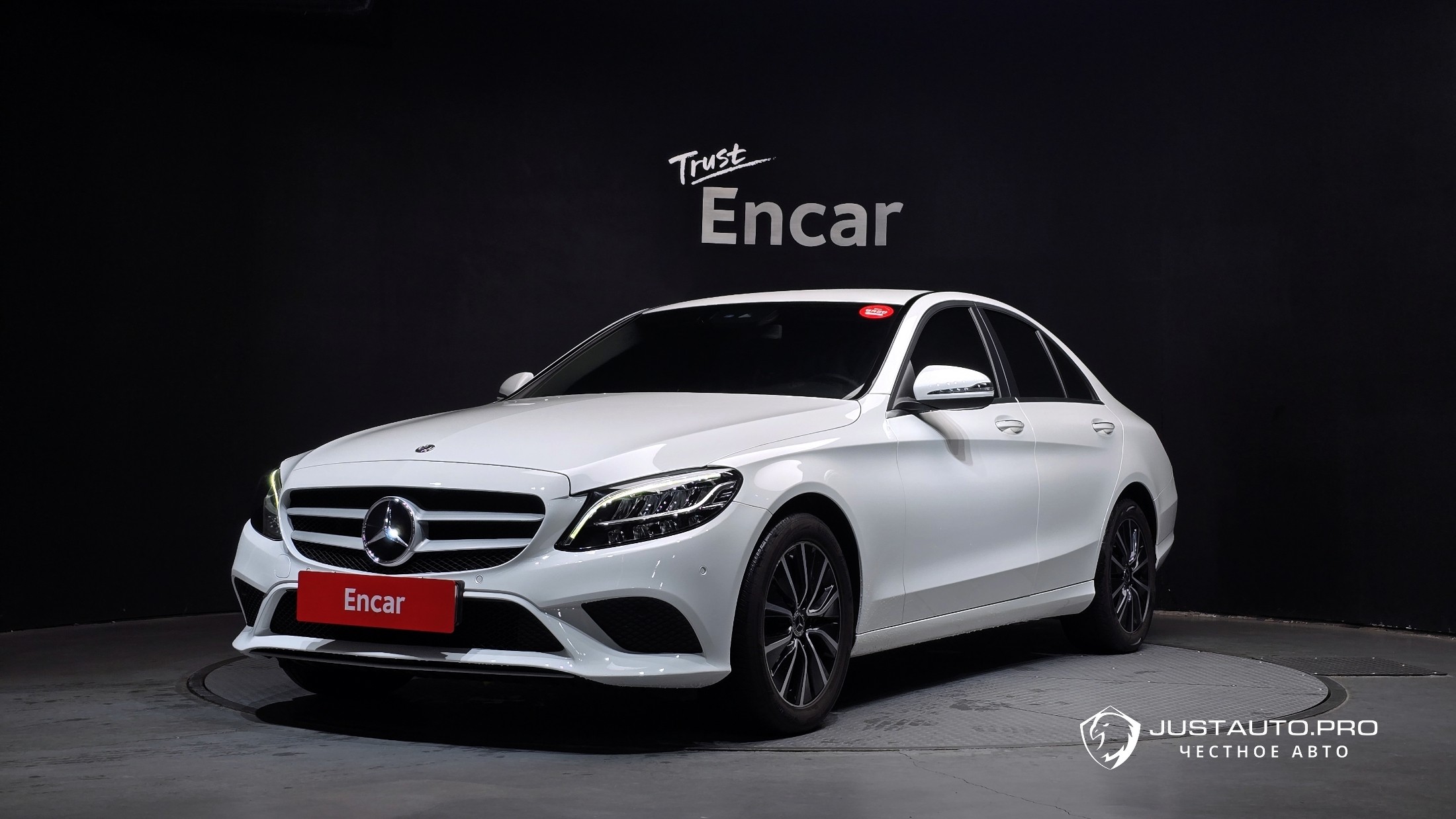 Автомобиль Mercedes-Benz C-Class
