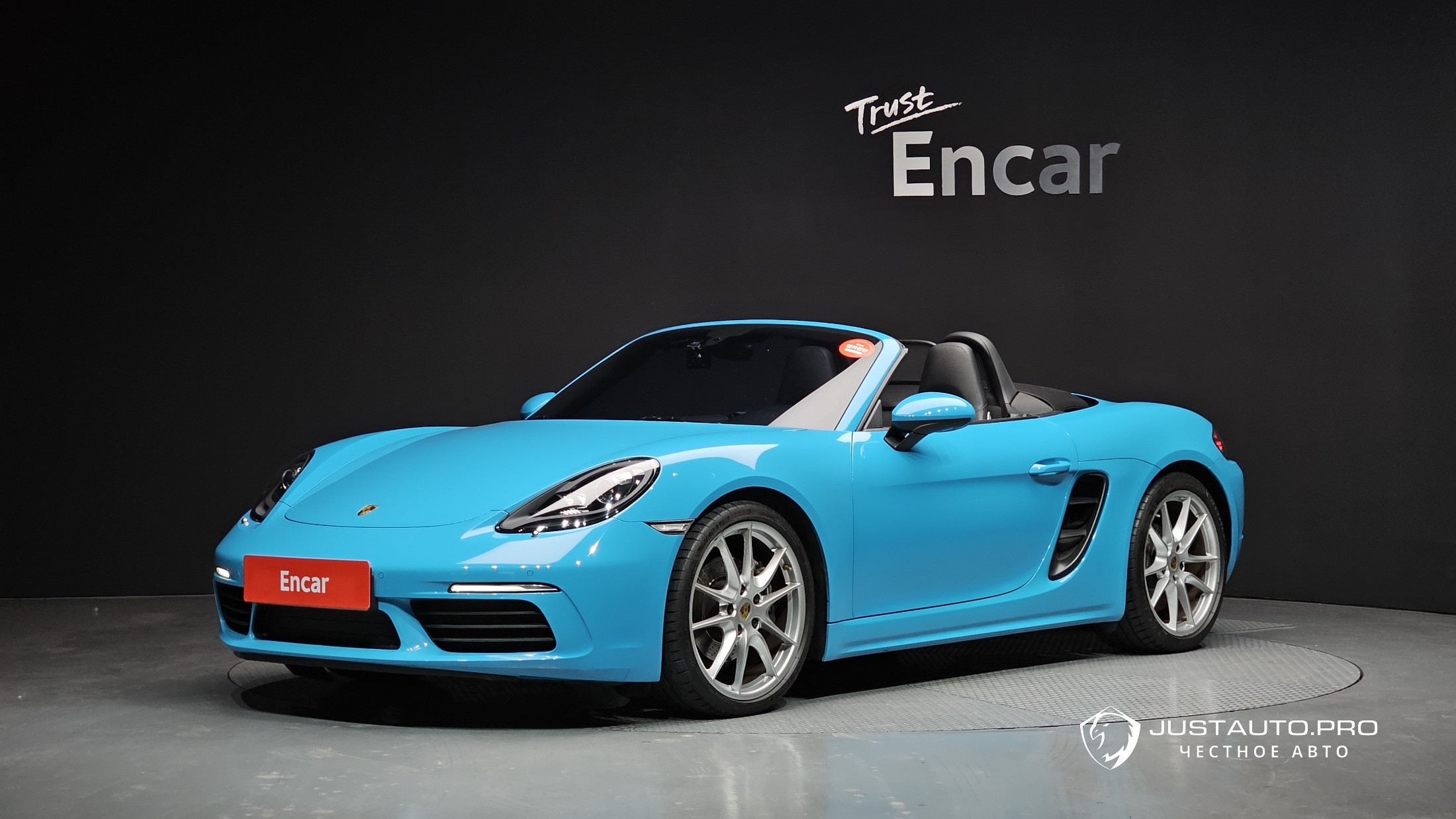 Автомобиль Porsche 718