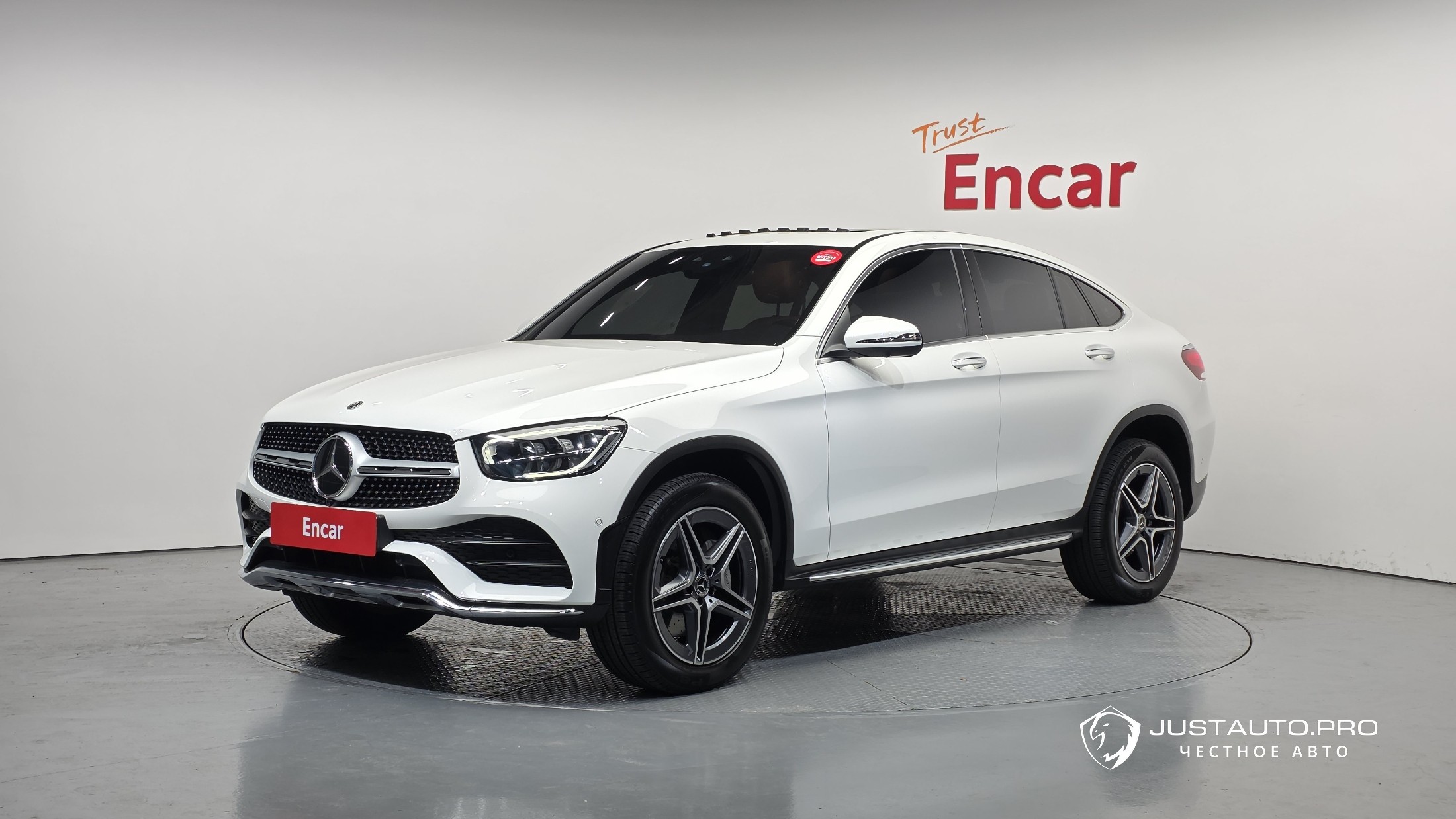 Автомобиль Mercedes-Benz GLC-Class