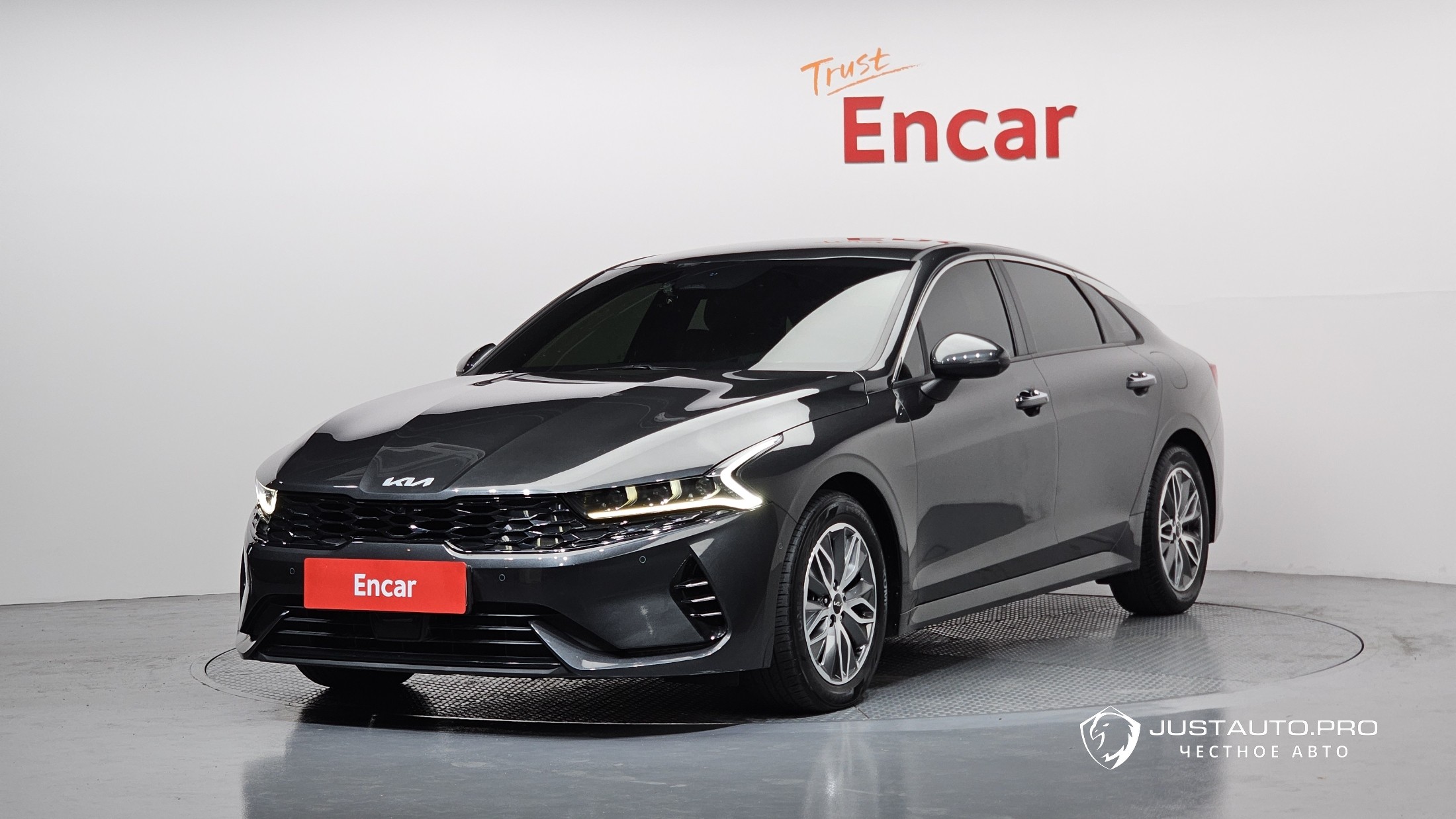 Автомобиль Kia K5