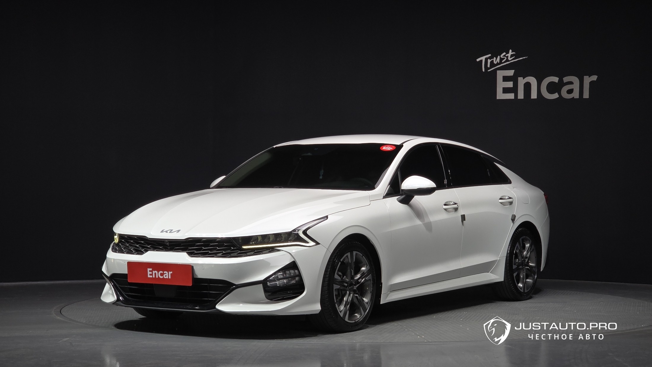 Автомобиль Kia K5