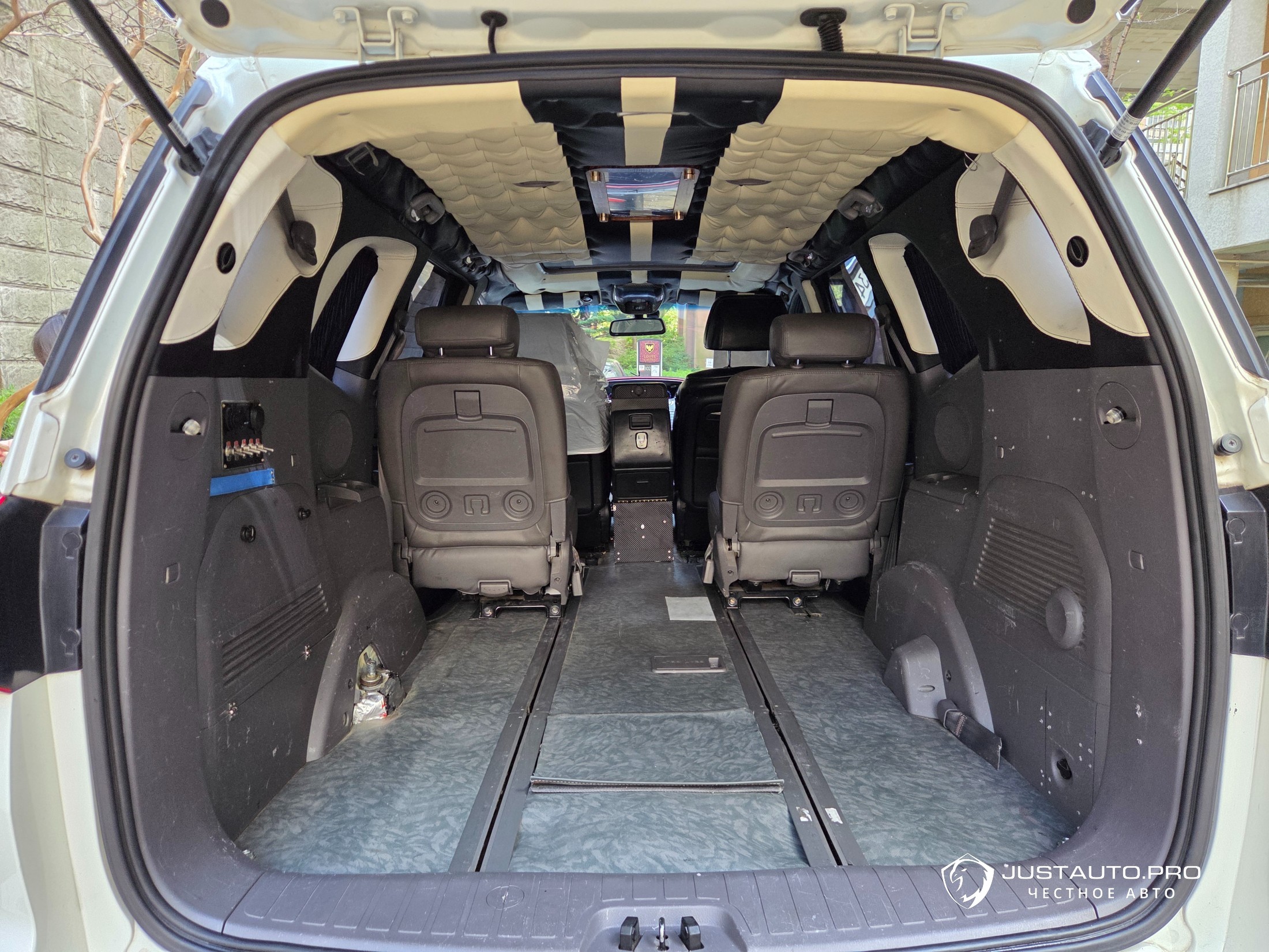 Автомобиль KG_Mobility_Ssangyong KORANDO