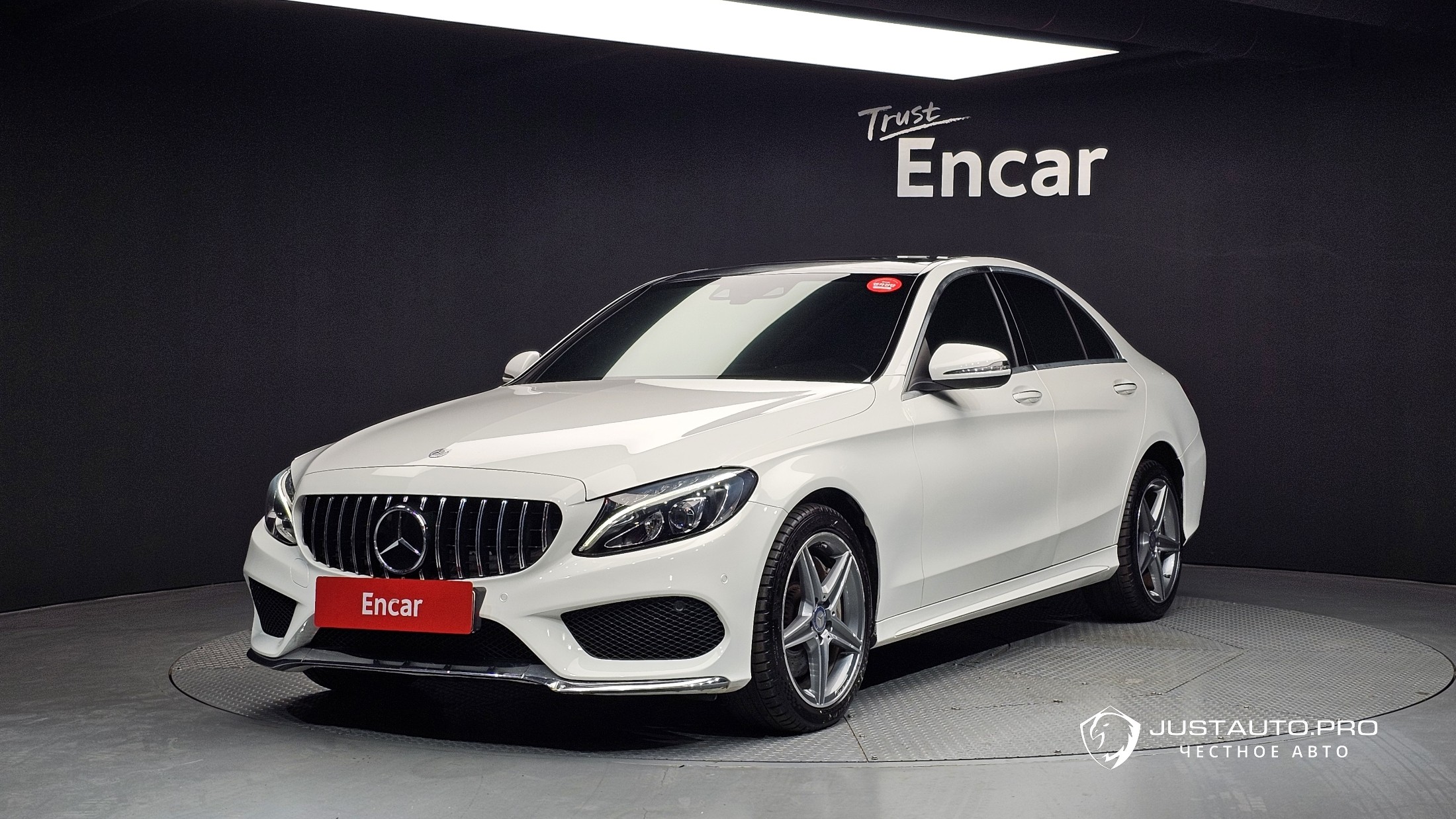 Автомобиль Mercedes-Benz C-Class