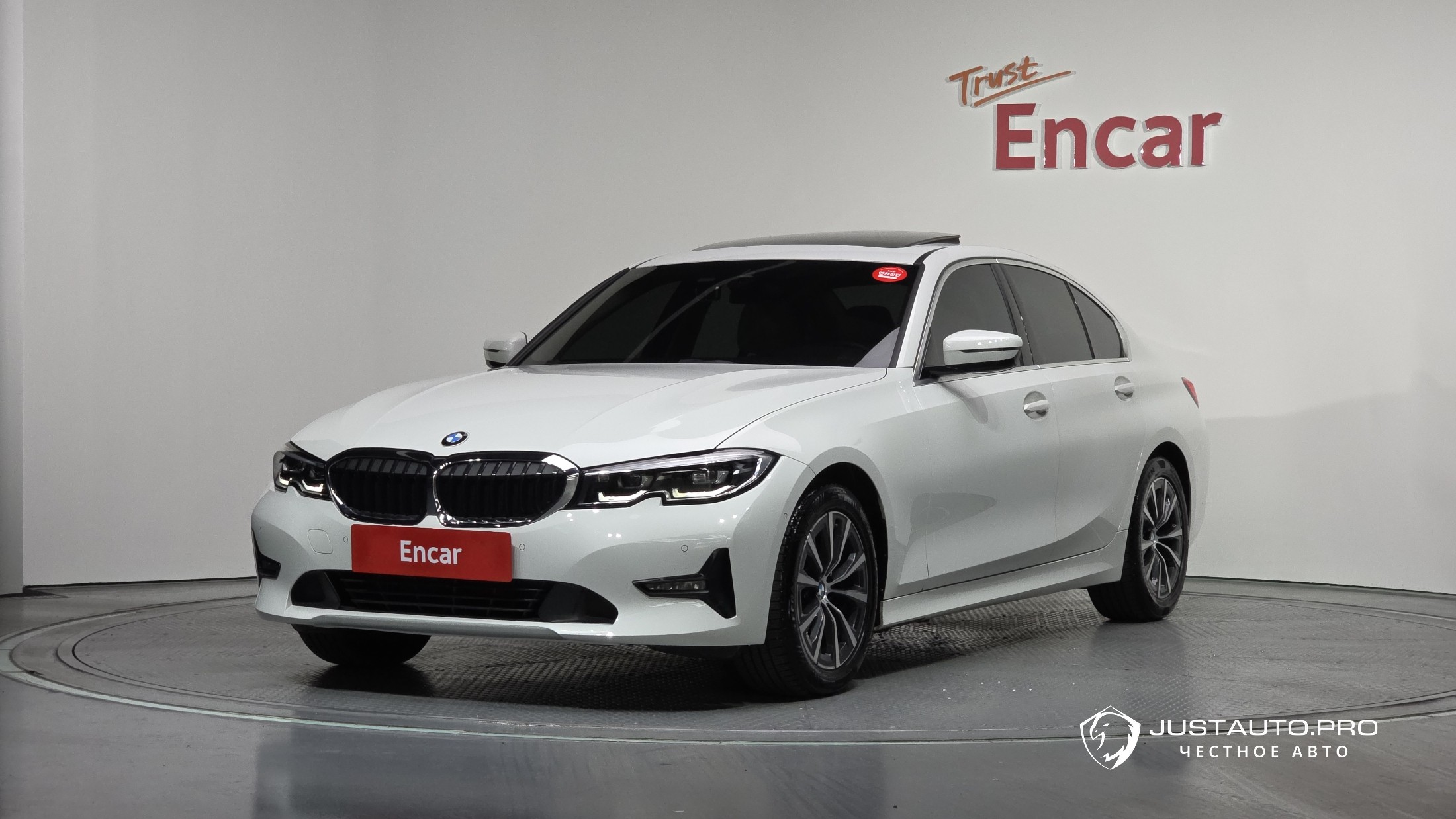 Автомобиль BMW 3-Series