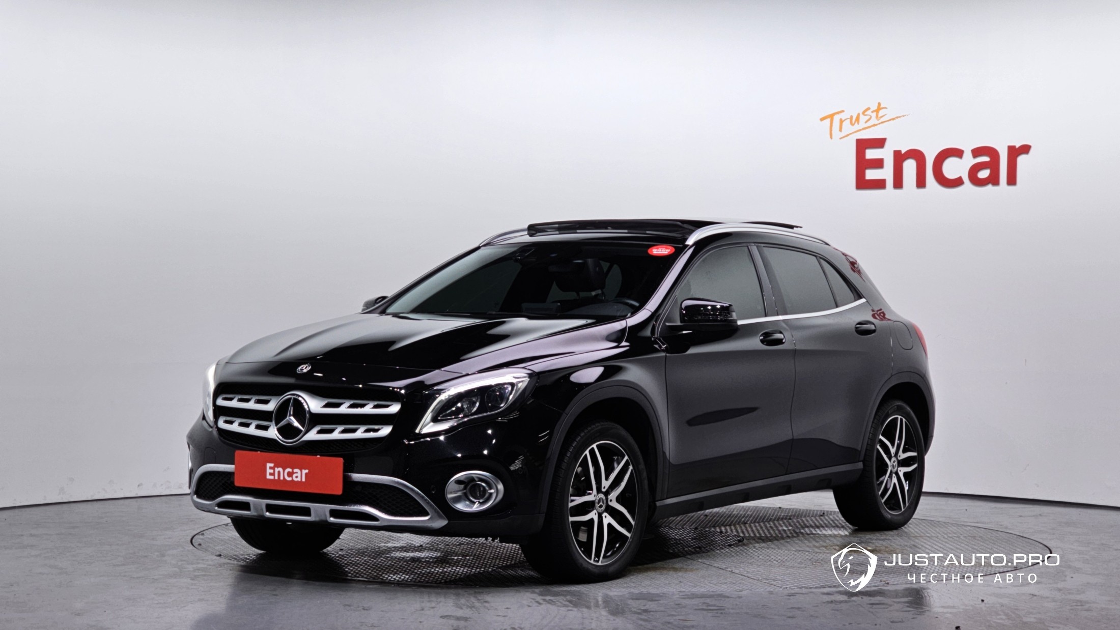 Автомобиль Mercedes-Benz GLA-Class