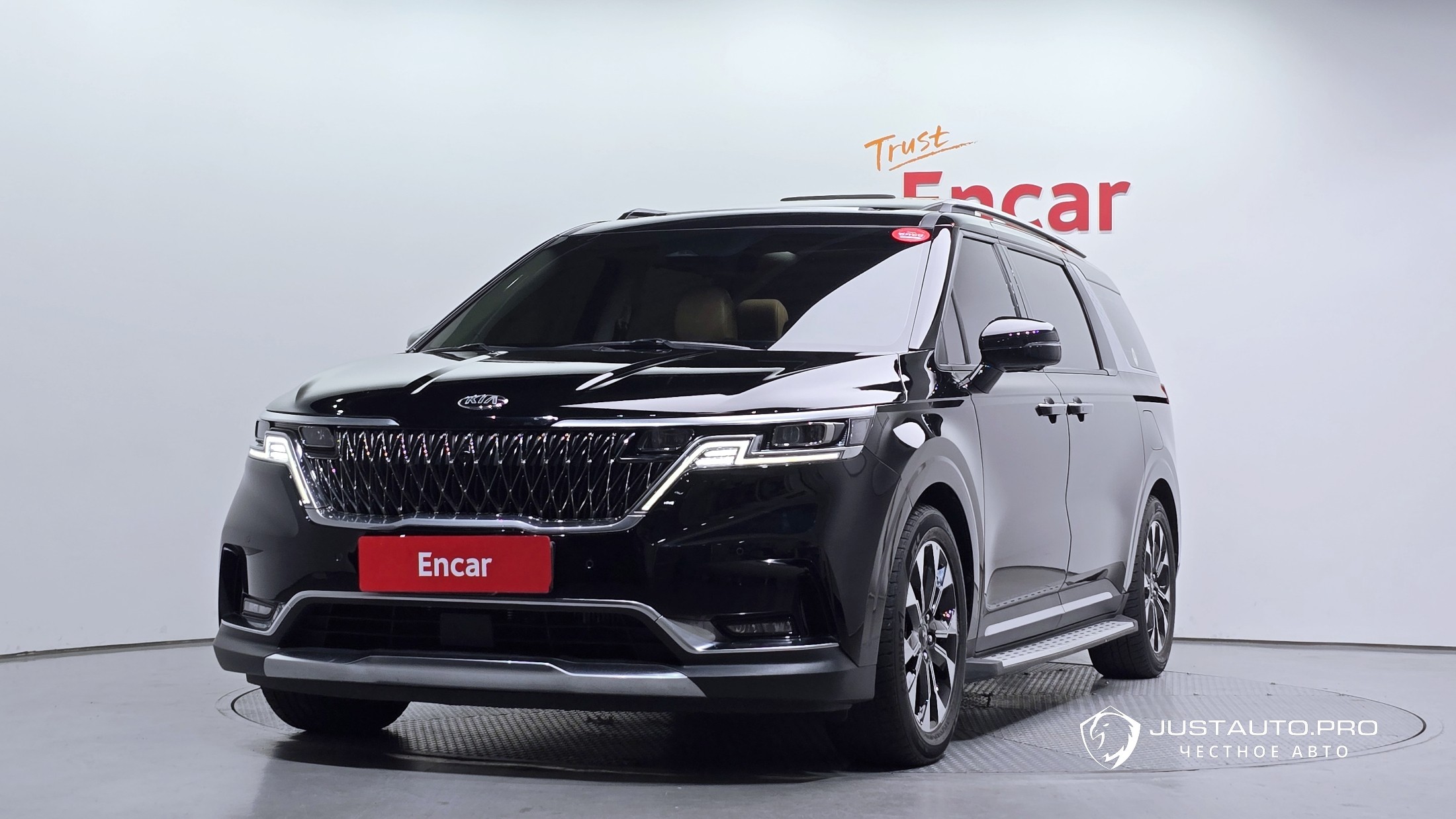 Автомобиль Kia Canival