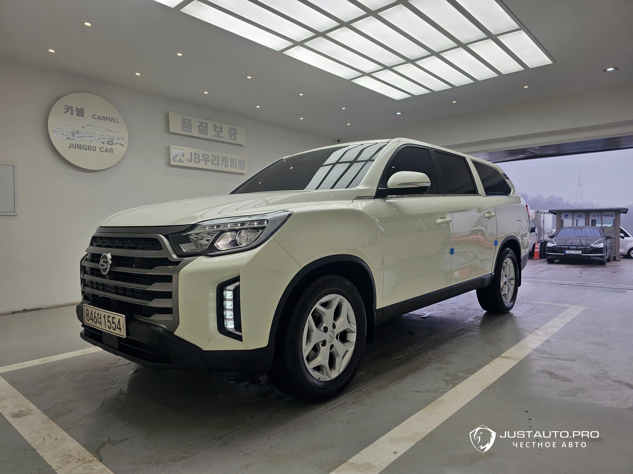 Автомобиль KG_Mobility_Ssangyong Rexton