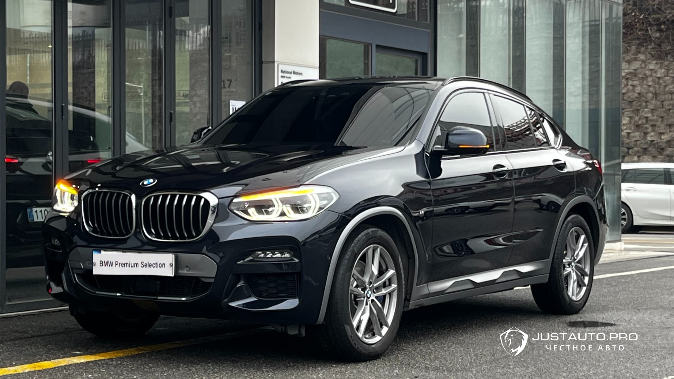 Автомобиль BMW X4