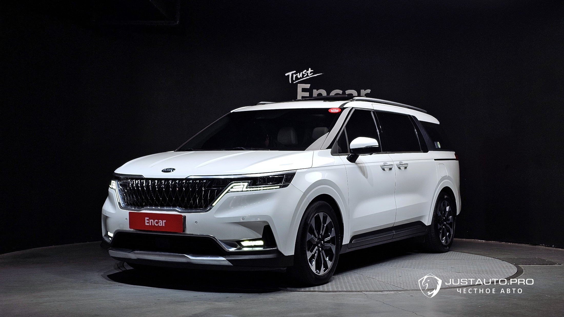 Автомобиль Kia Canival