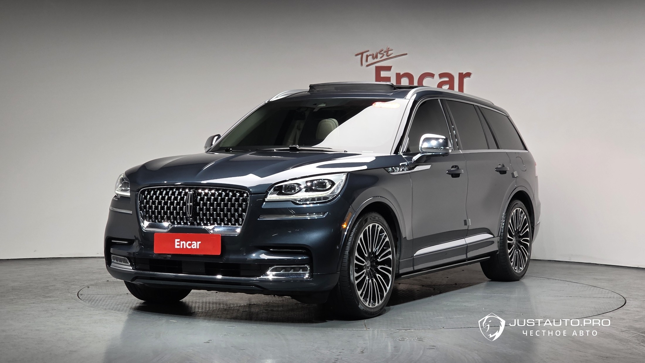 Автомобиль Lincoln Aviator