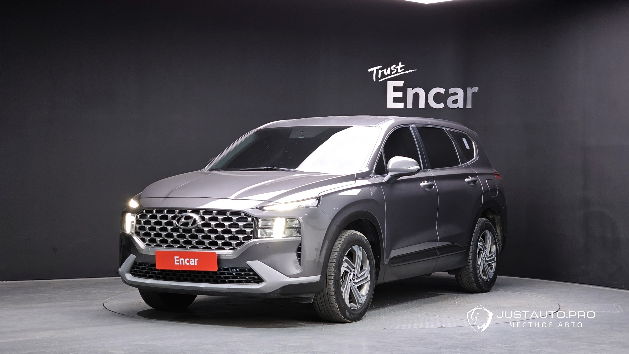 Автомобиль Hyundai Santafe