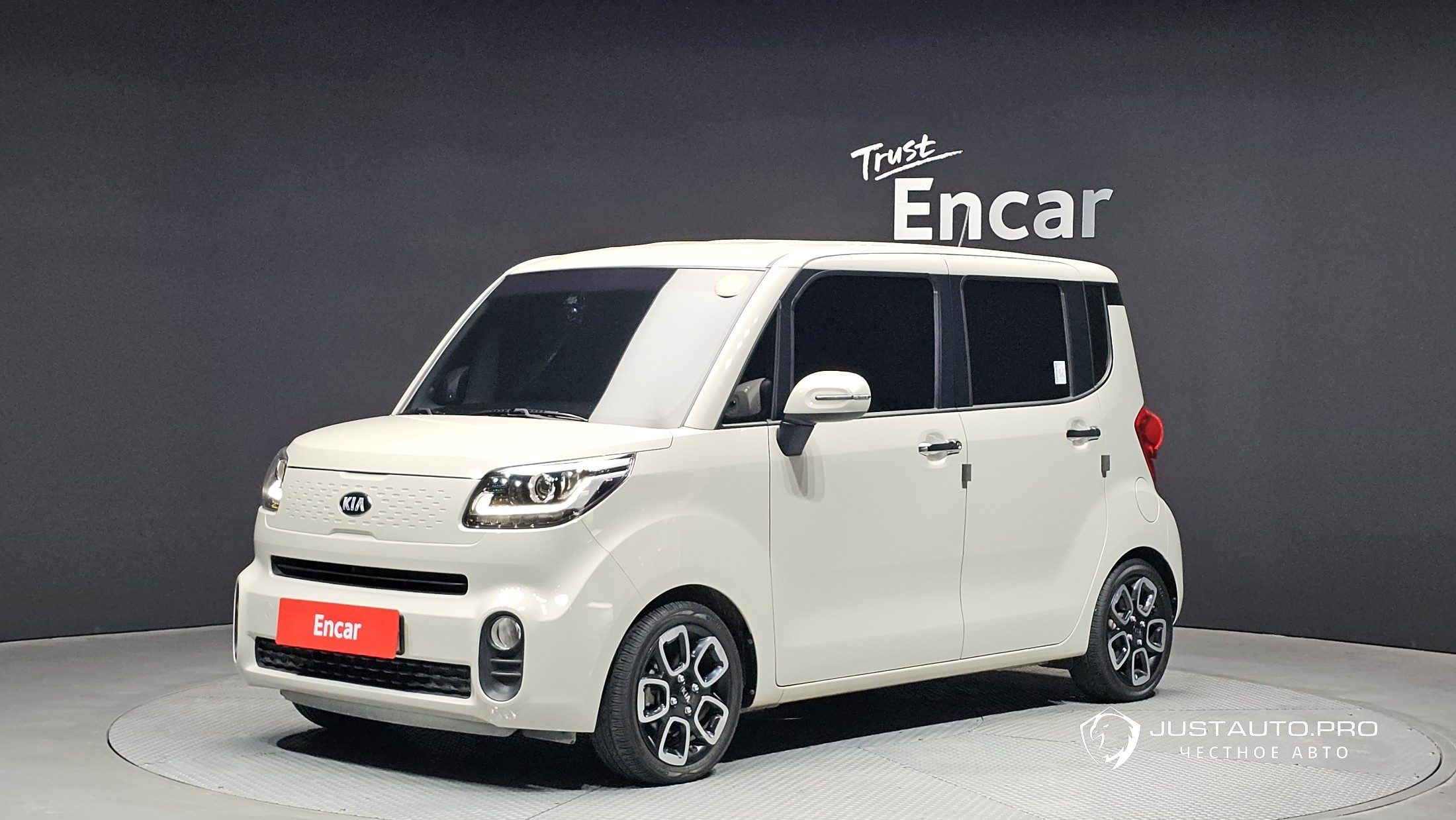 Автомобиль Kia RAY