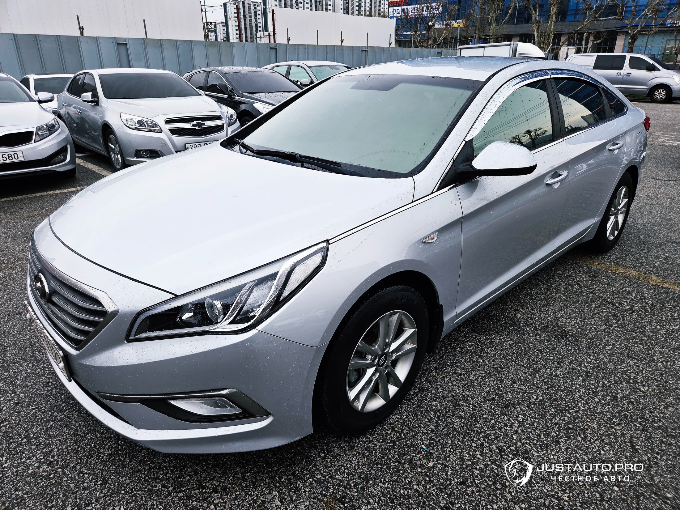 Автомобиль Hyundai Sonata