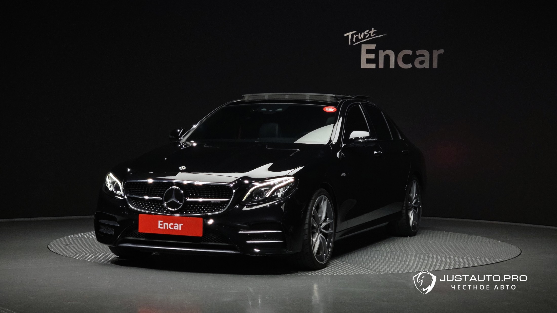 Автомобиль Mercedes-Benz E-Class