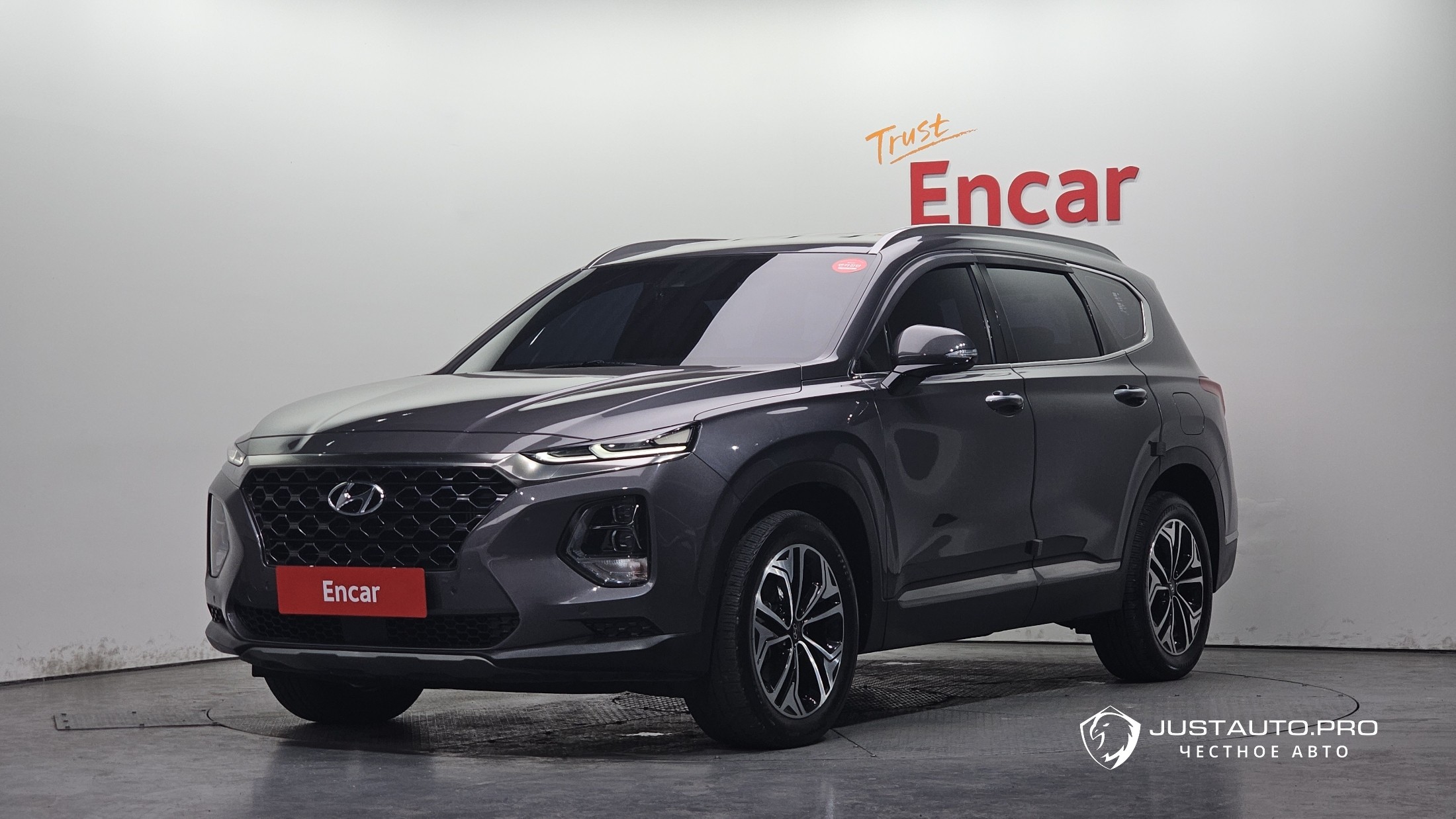 Автомобиль Hyundai Santafe