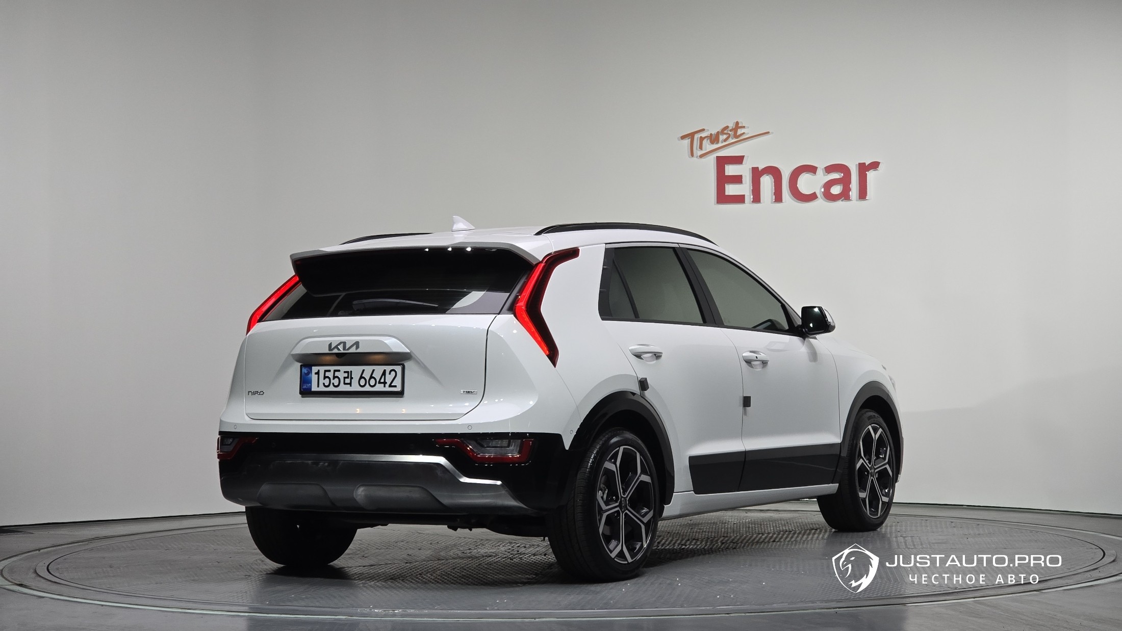 Автомобиль Kia Niro