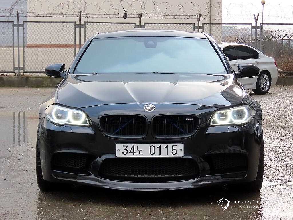 Автомобиль BMW M5