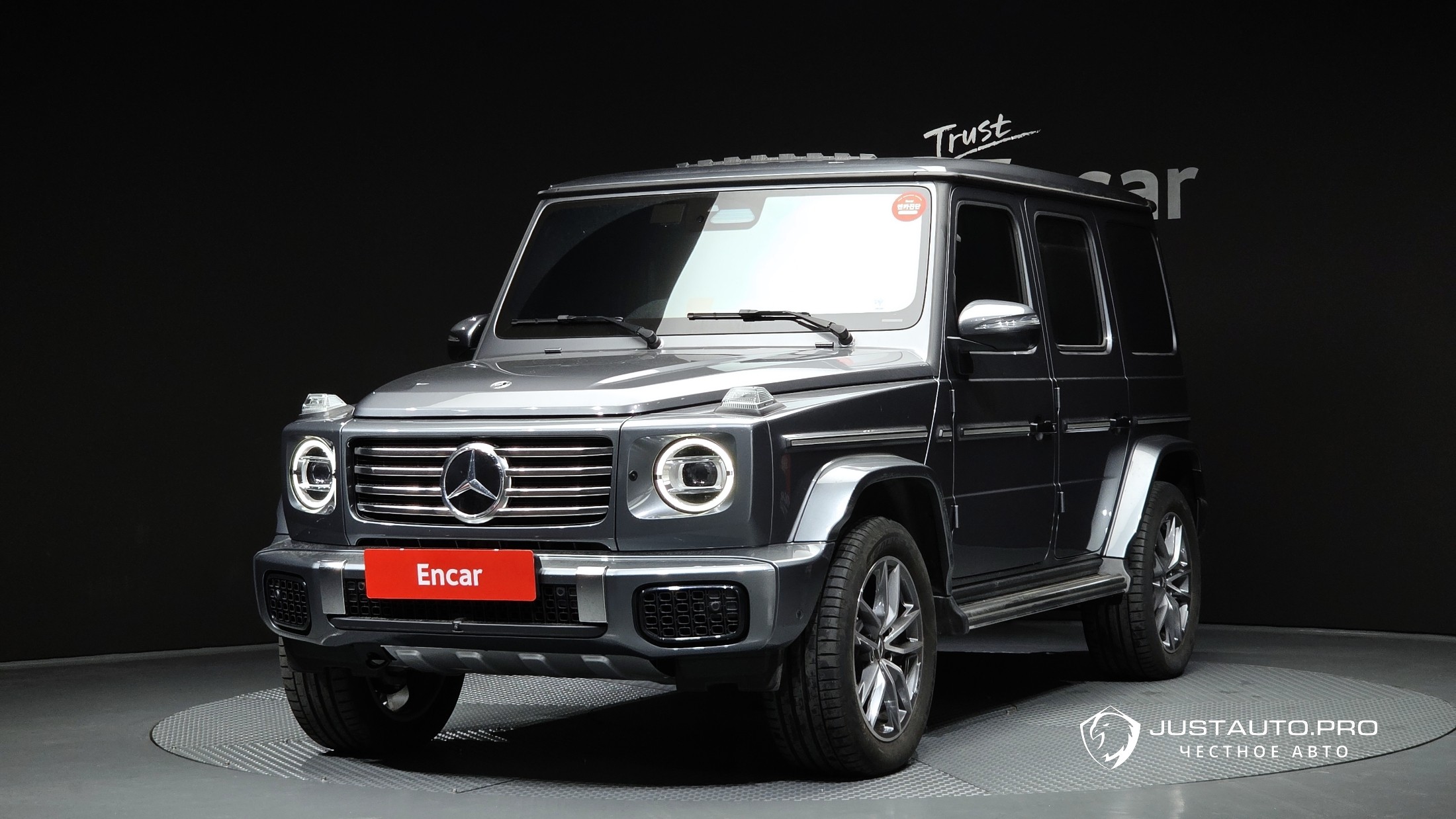 Автомобиль Mercedes-Benz G-Class