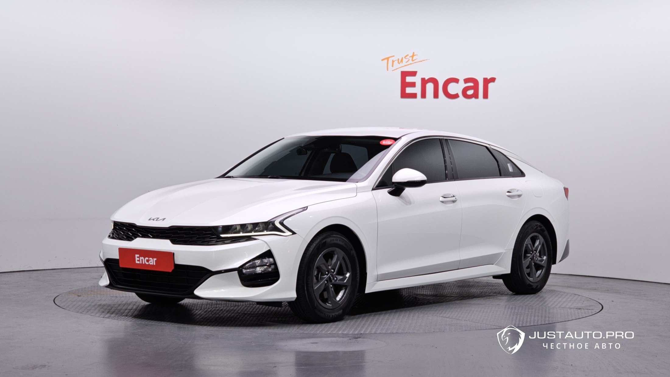 Автомобиль Kia K5