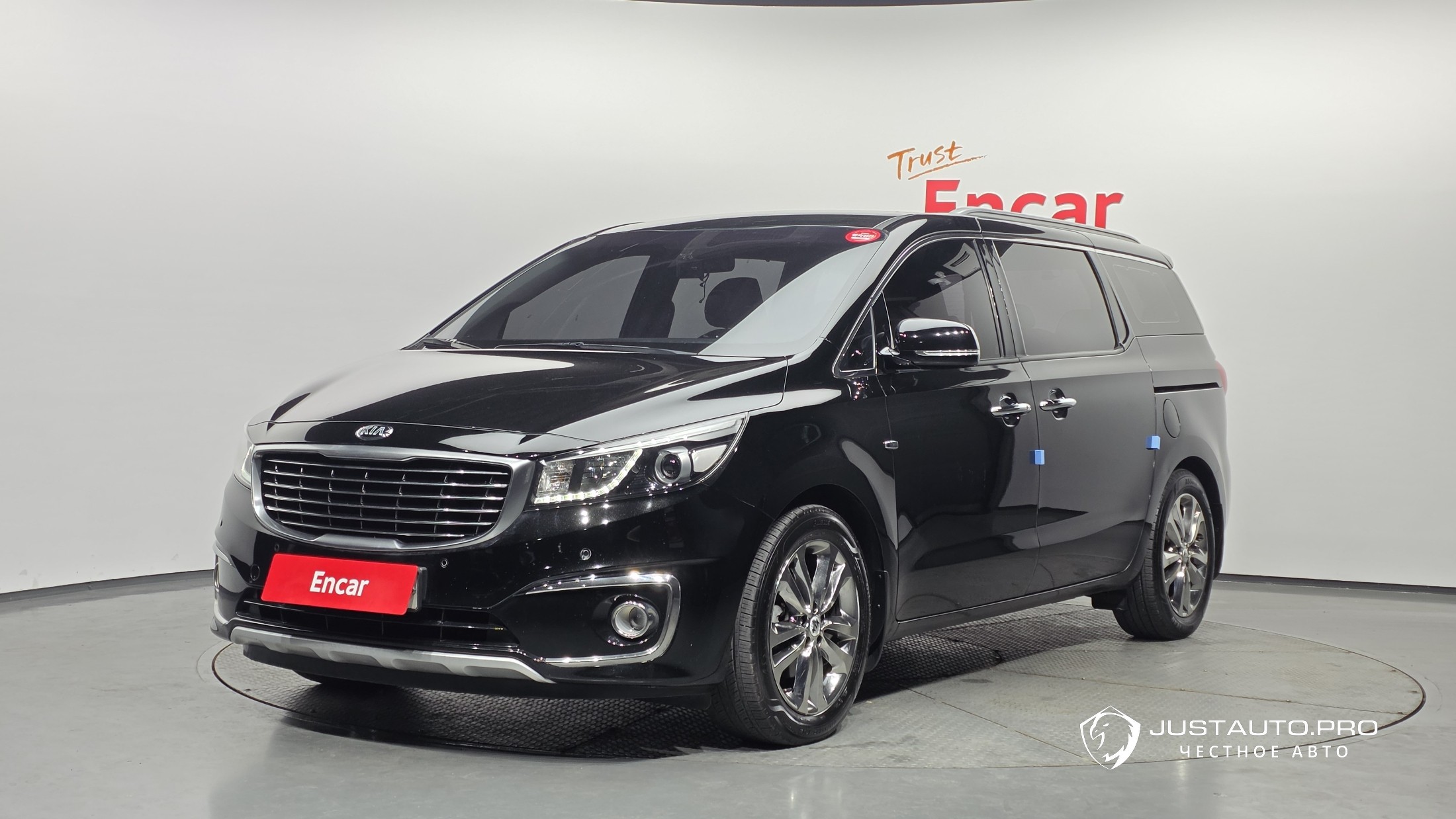 Автомобиль Kia Canival
