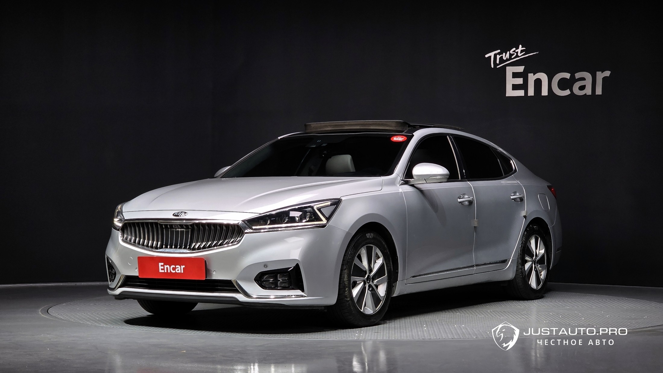 Автомобиль Kia K7