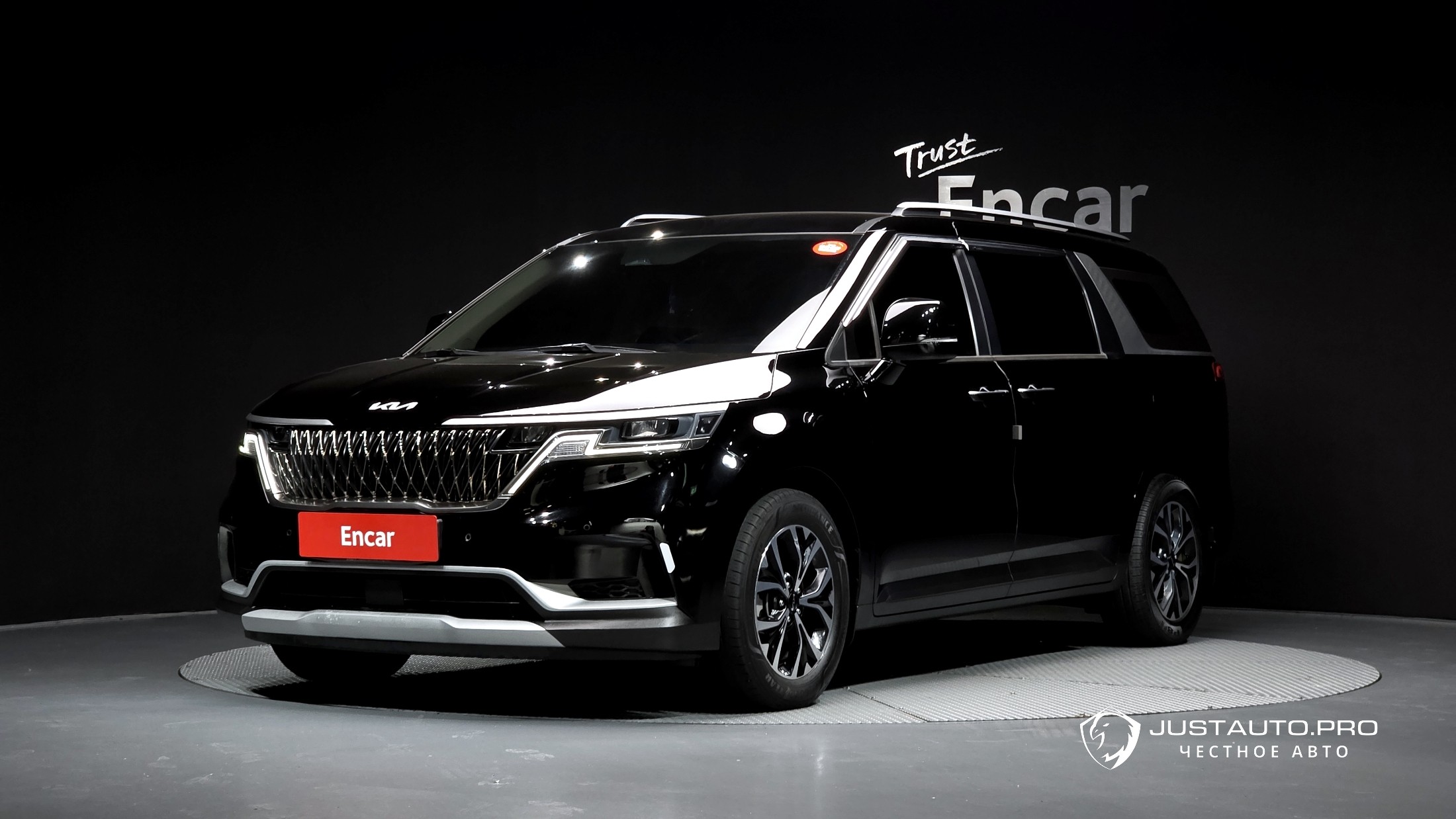 Автомобиль Kia Canival