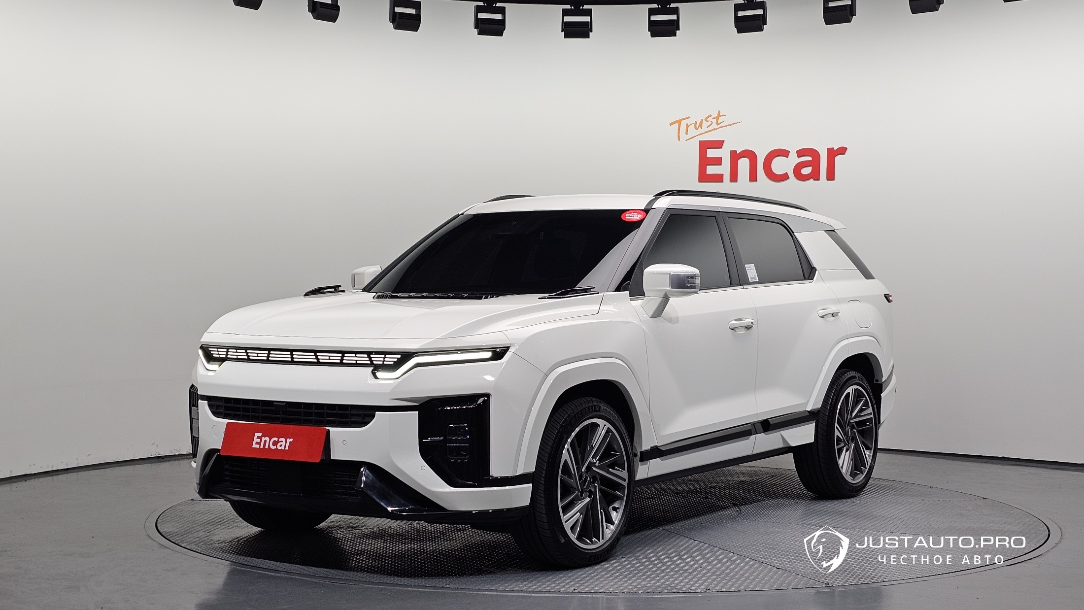 Автомобиль KG_Mobility_Ssangyong Actyon