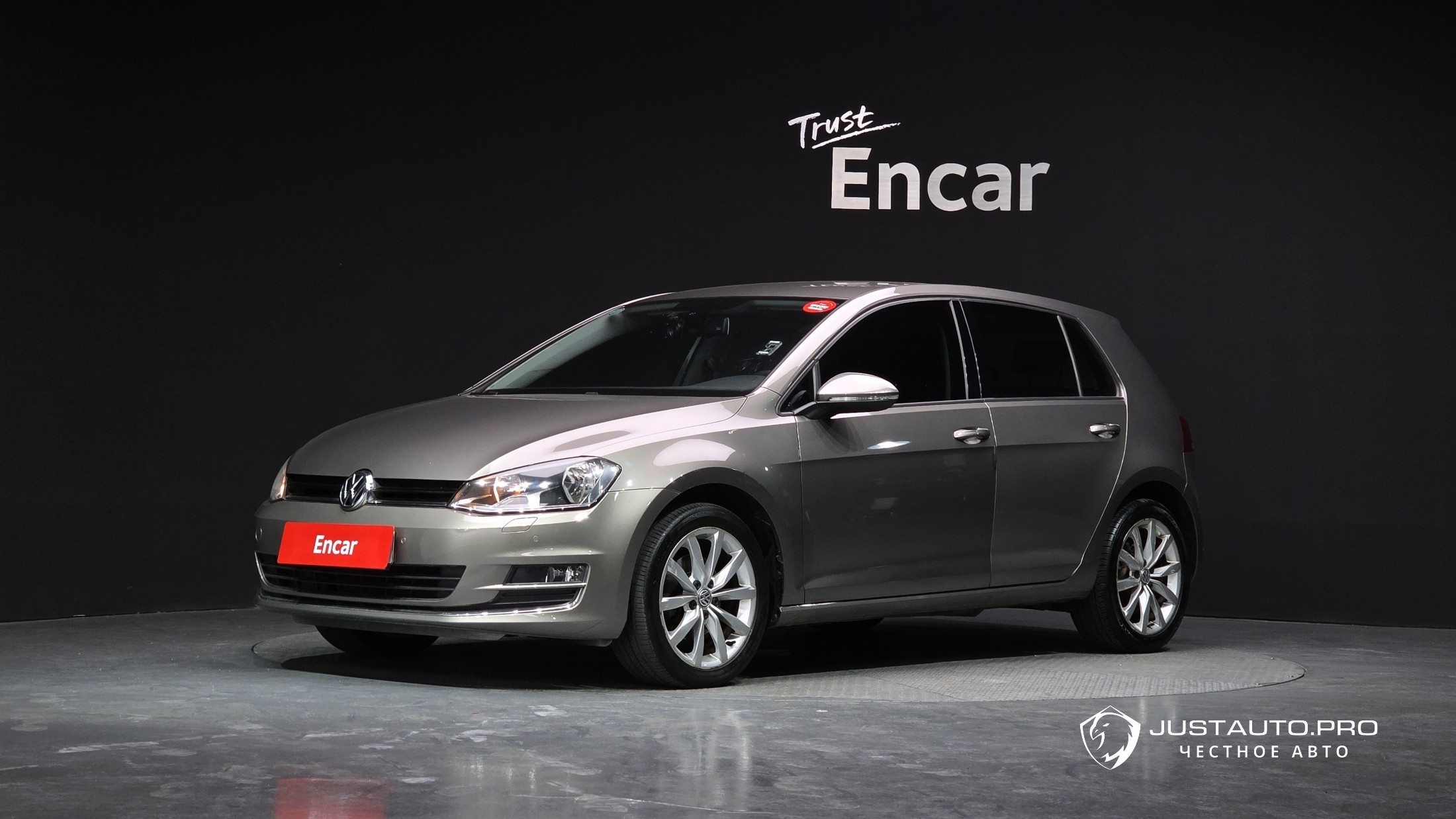 Автомобиль Volkswagen Golf
