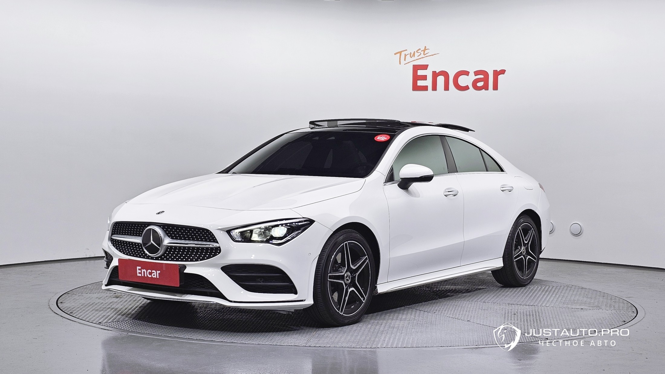 Автомобиль Mercedes-Benz CLA-Class
