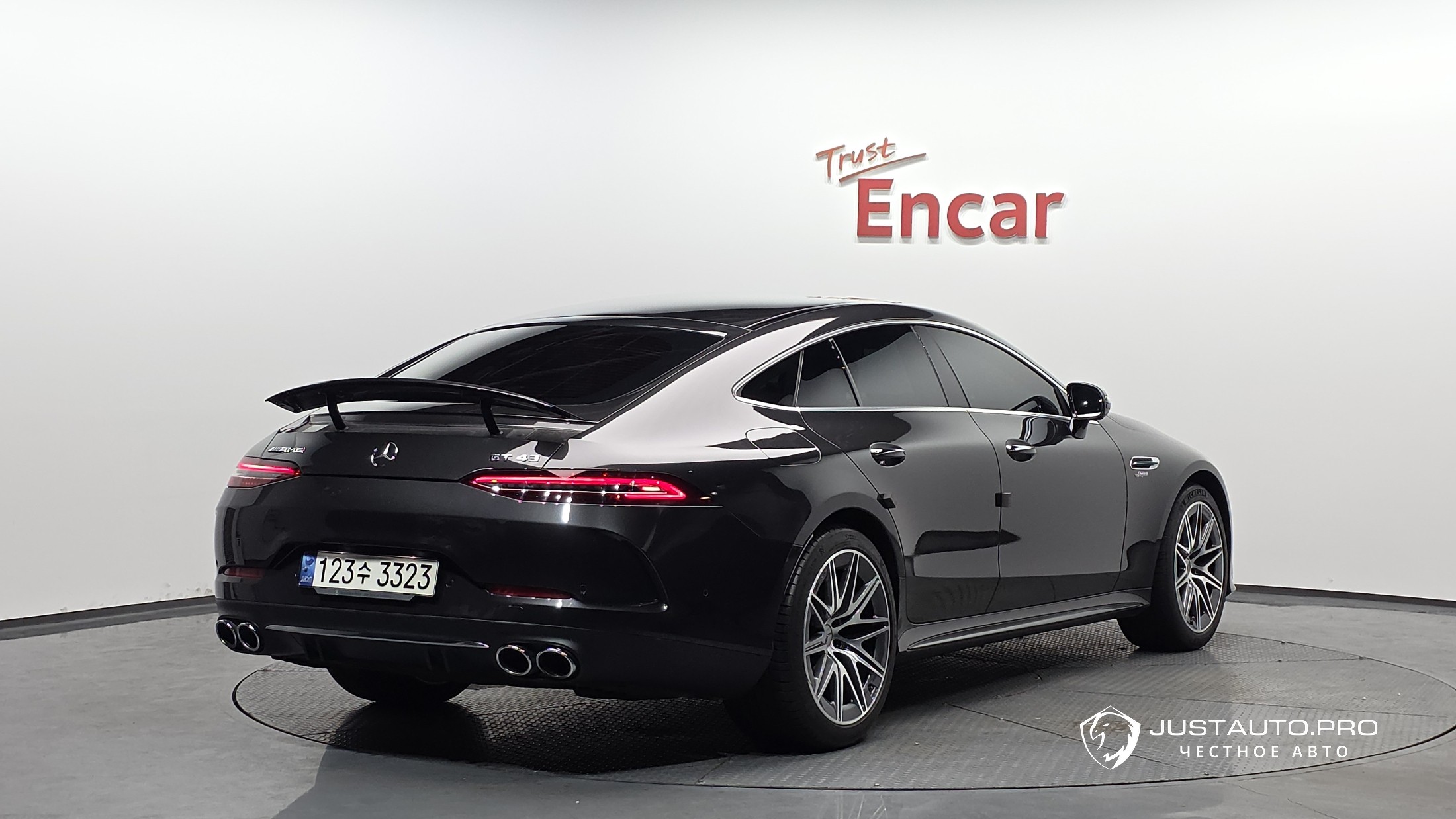 Автомобиль Mercedes-Benz AMG GT