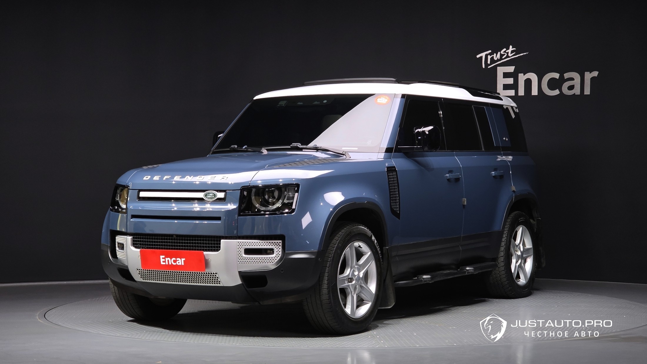 Автомобиль Land Rover Defender