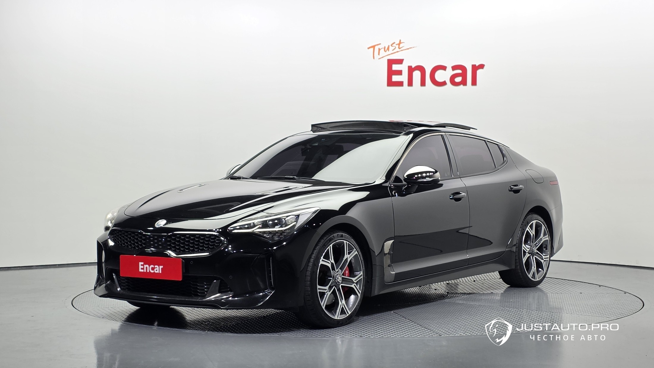 Автомобиль Kia Stinger