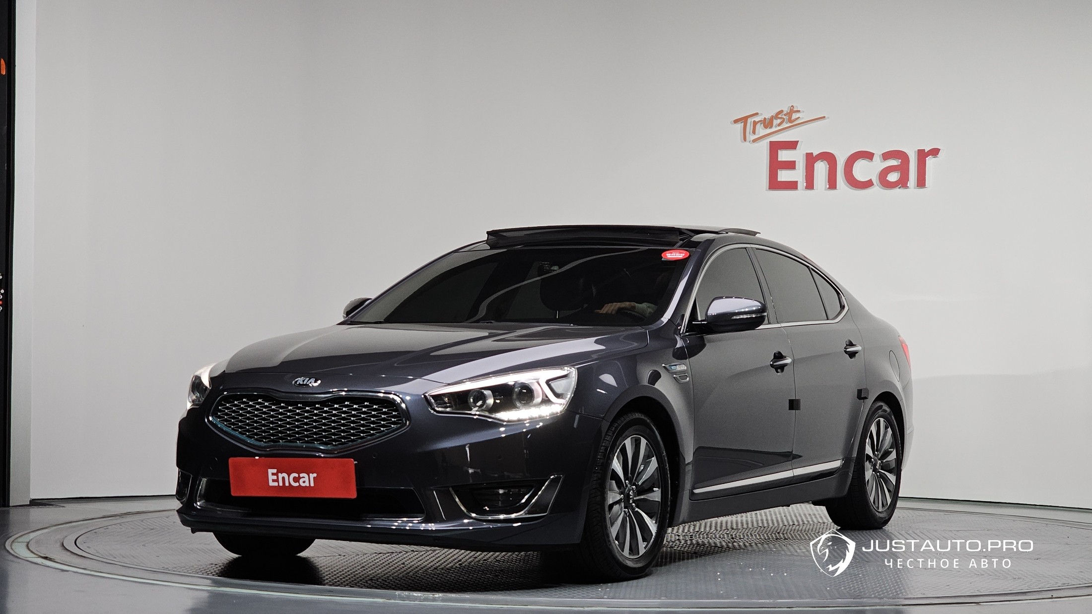 Автомобиль Kia K7