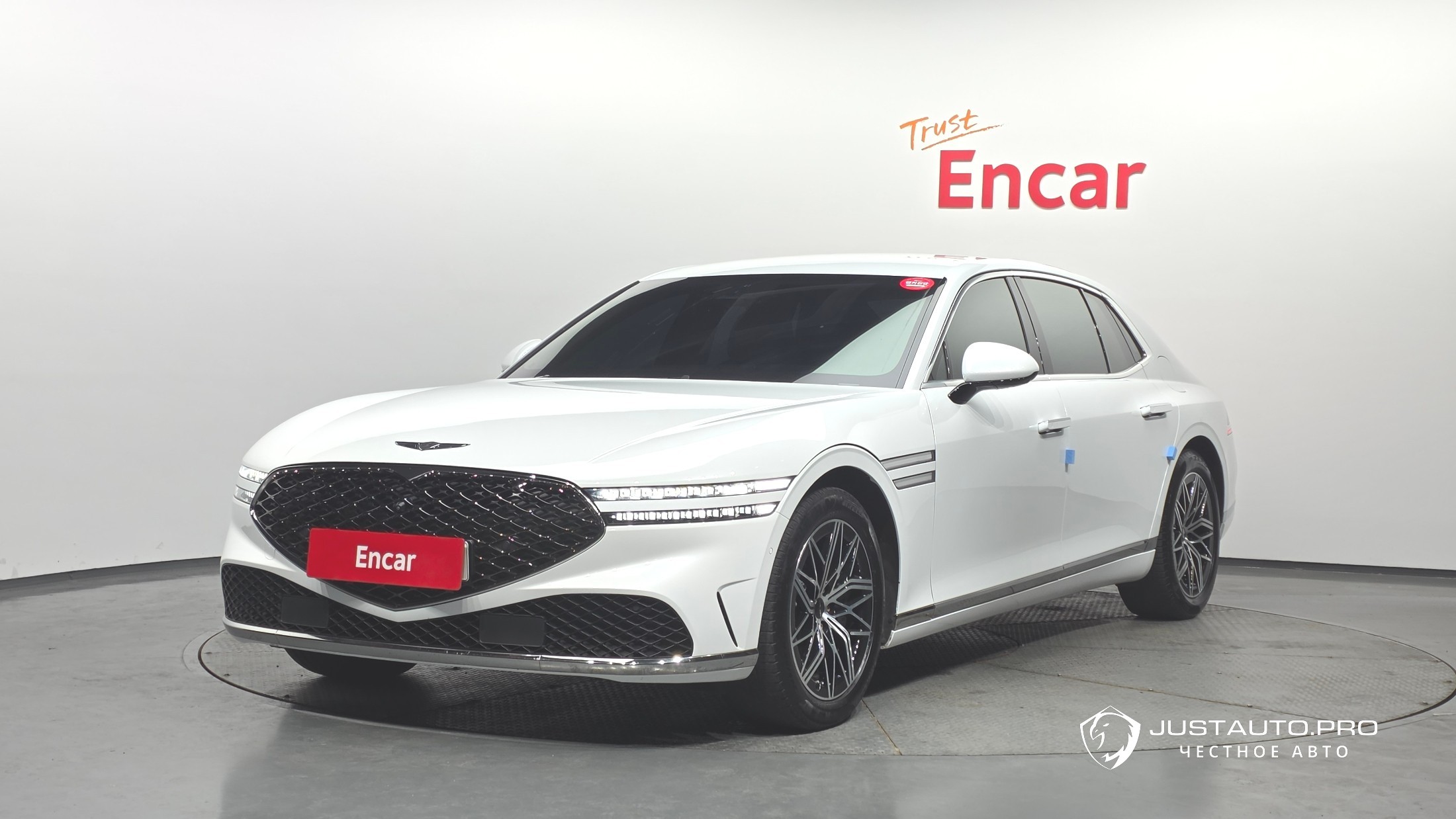 Автомобиль Genesis G90