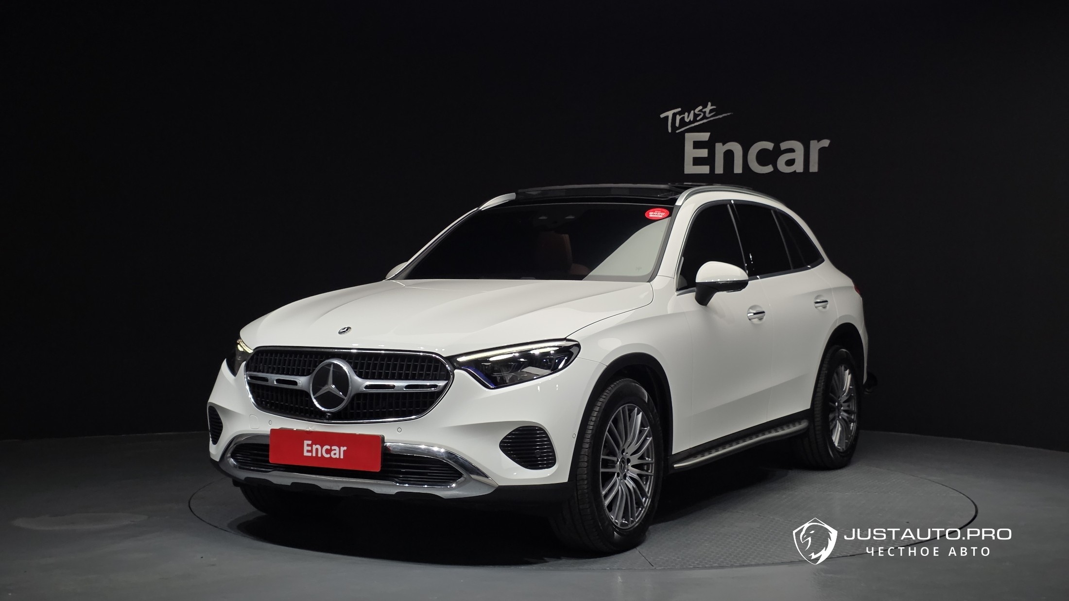 Автомобиль Mercedes-Benz GLC-Class