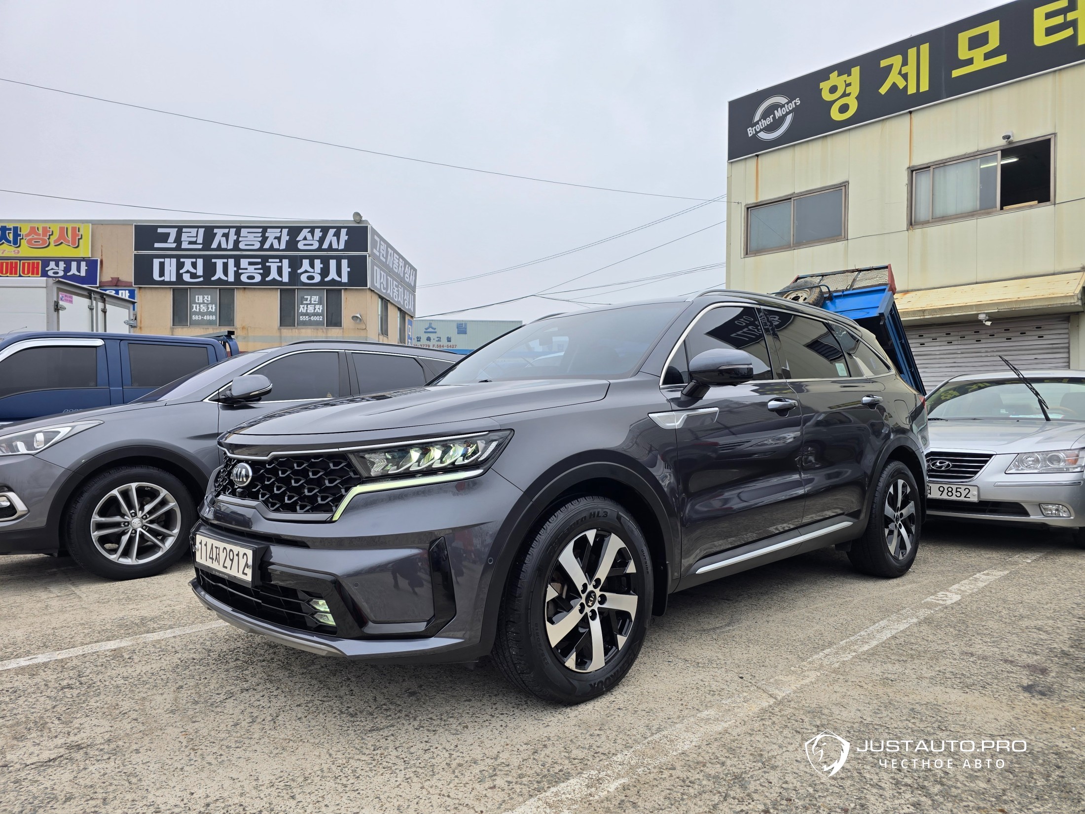 Автомобиль Kia Sorento