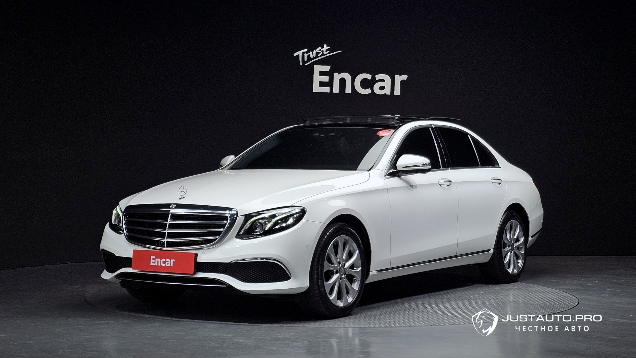 Автомобиль Mercedes-Benz E-Class