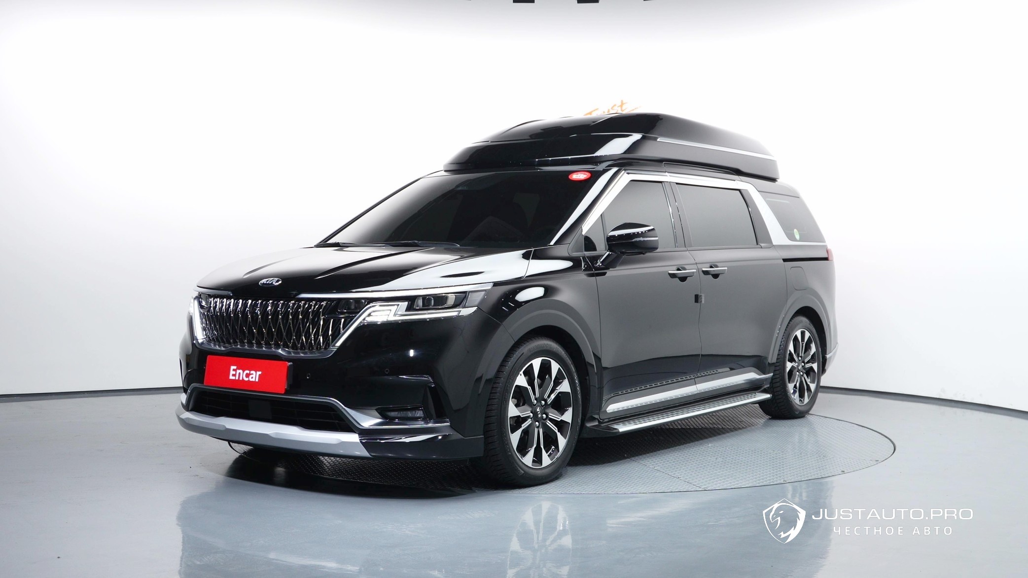 Автомобиль Kia Canival